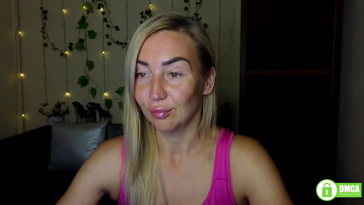 Jullyblondkiss Adult Chat August 28, 2025