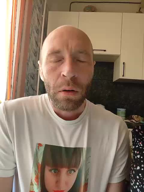 Innokentiy449 Adult Chat August 28, 2025