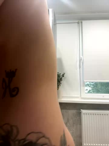 LindaRoyz Adult Chat August 28, 2025