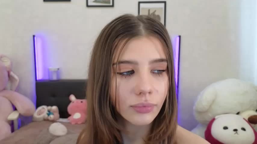 dolly_ll Adult Chat August 28, 2025