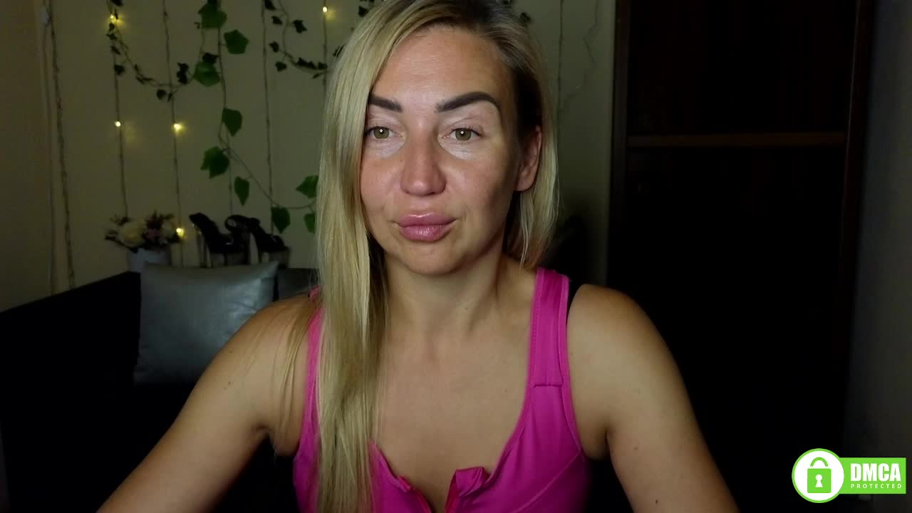 Jullyblondkiss Adult Chat August 28, 2025