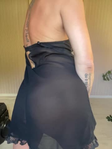 Karolina_Milf Adult Chat August 28, 2025