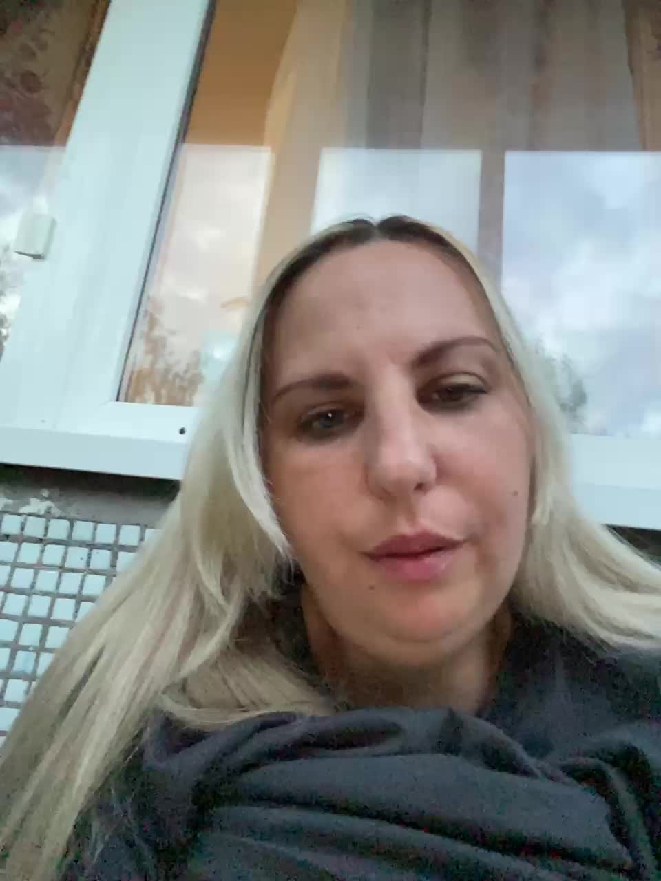 Roksi-8 Adult Chat August 28, 2025