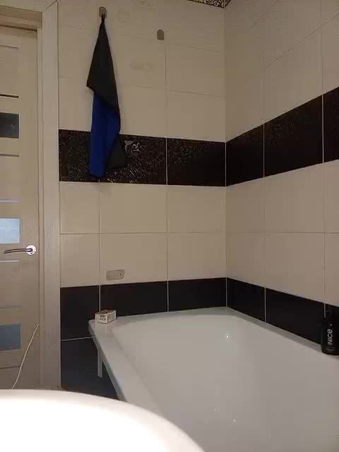 VikkiHamilton Adult Chat August 28, 2025