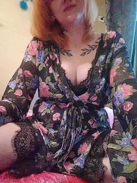 --Mari-- Adult Chat August 29, 2025