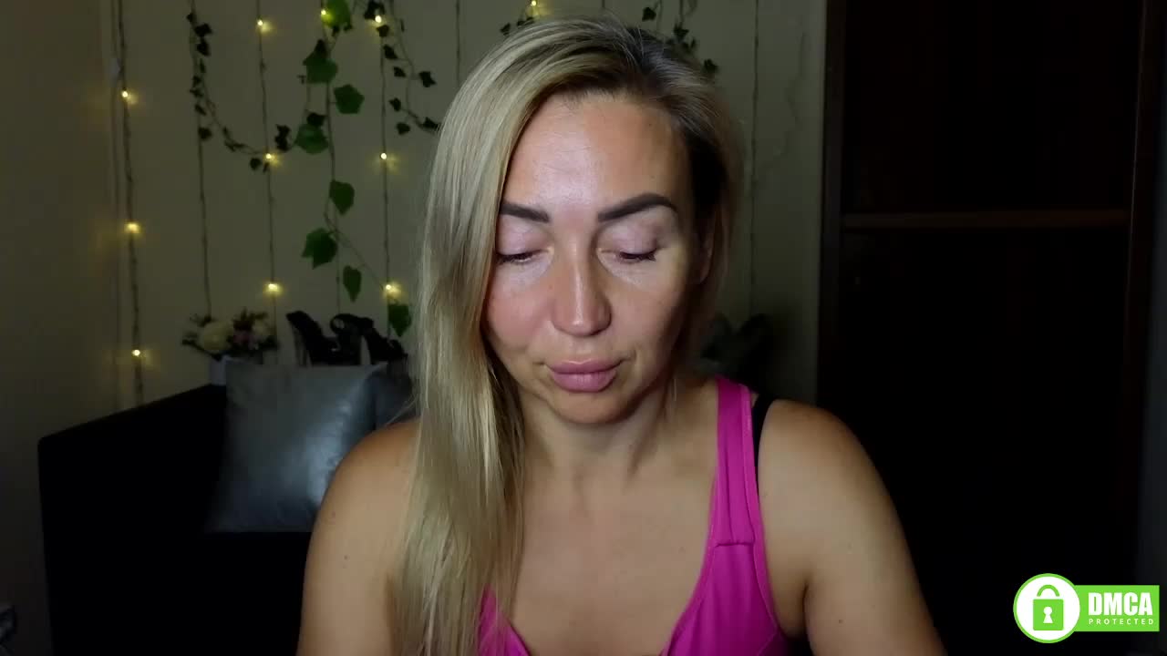 Jullyblondkiss Adult Chat August 29, 2025