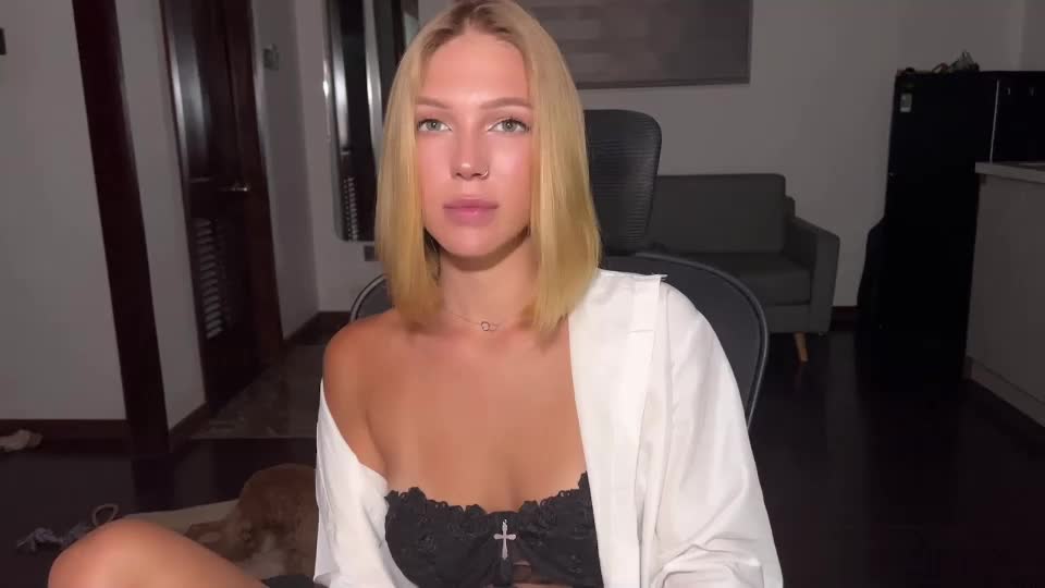 mia_floo Adult Chat August 28, 2025