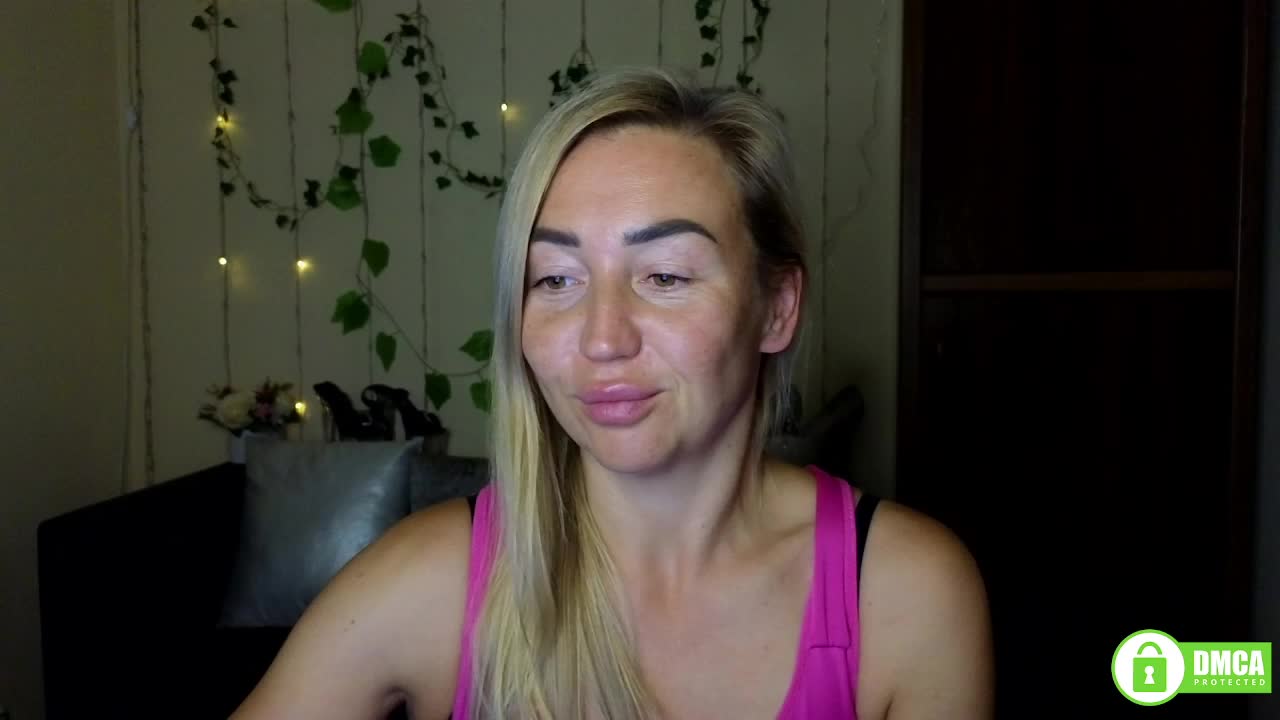 Jullyblondkiss Adult Chat August 29, 2025