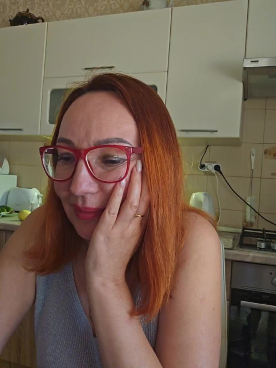 Pink-Lips Adult Chat August 29, 2025