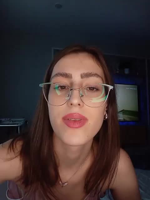 kiska-kira Adult Chat August 29, 2025