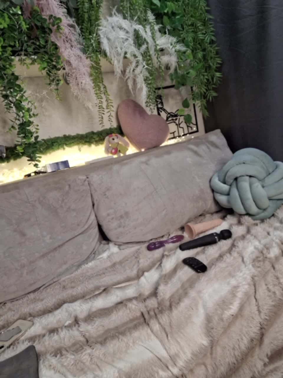 -scyrim- Adult Chat August 29, 2025