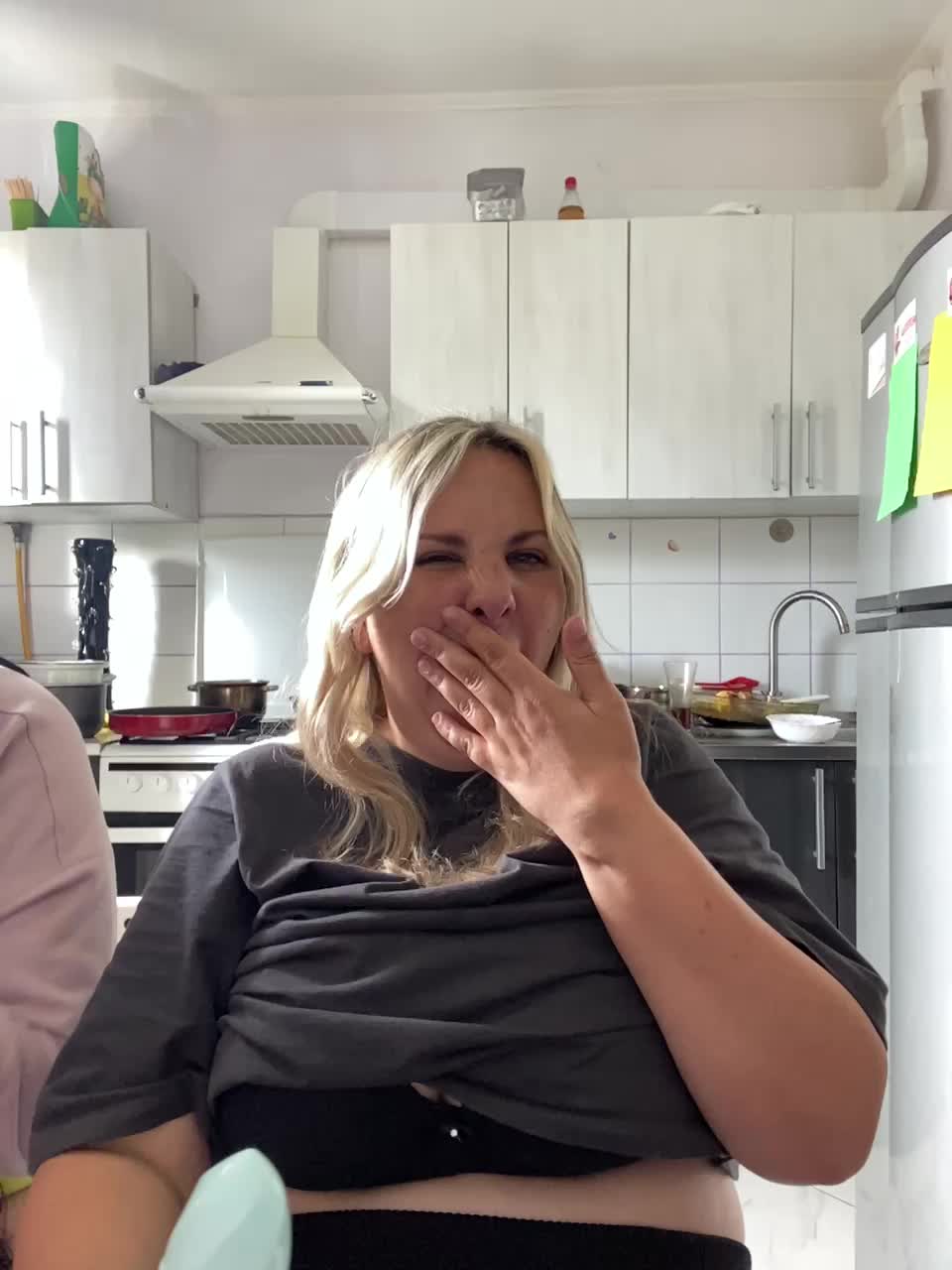 Roksi-8 Adult Chat August 29, 2025