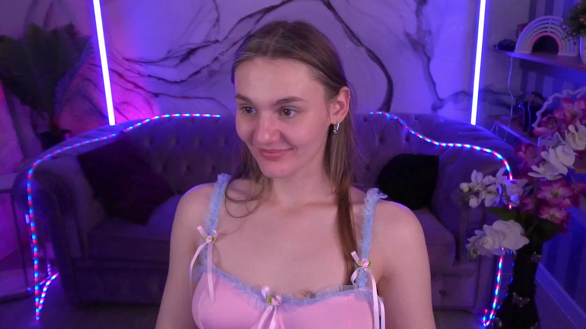 DiamondGoldie Adult Chat August 29, 2025