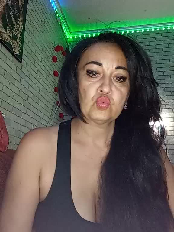 Lina-a-13 Adult Chat August 29, 2025