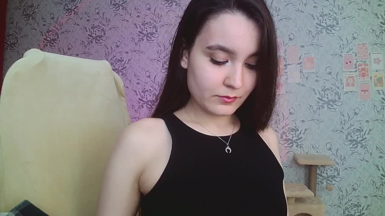 annie-fleur Adult Chat August 29, 2025