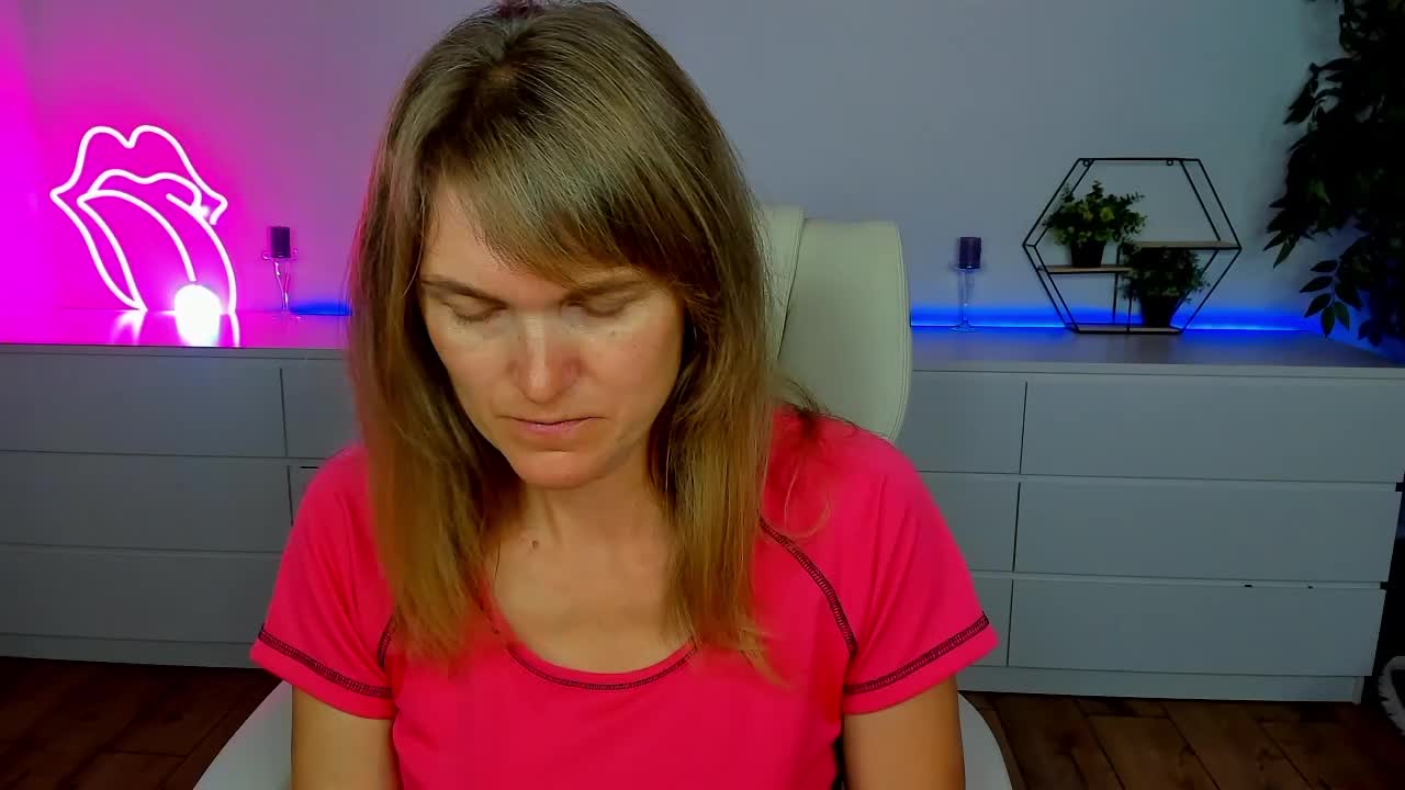 Annabel-xxx Adult Chat August 29, 2025