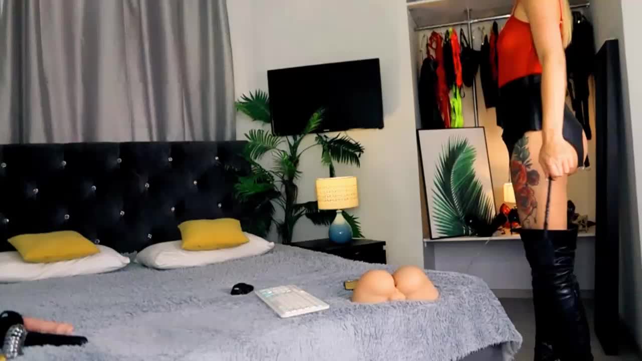 InvitingTina Adult Chat August 29, 2025