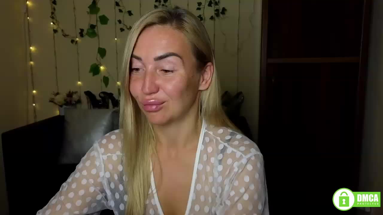 Jullyblondkiss Adult Chat August 29, 2025