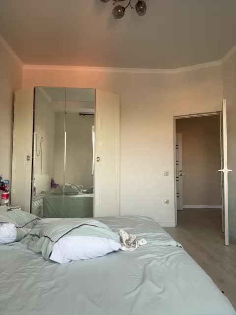 LunaLu13 Adult Chat August 29, 2025