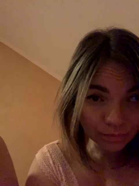 Ella-Pearlie Adult Chat August 29, 2025