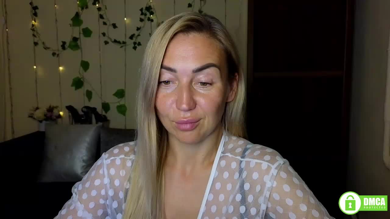 Jullyblondkiss Adult Chat August 29, 2025