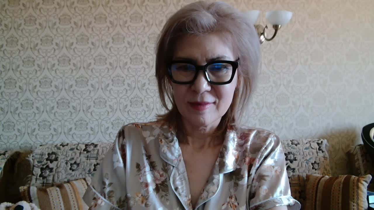 ElegantLady00 Adult Chat August 29, 2025