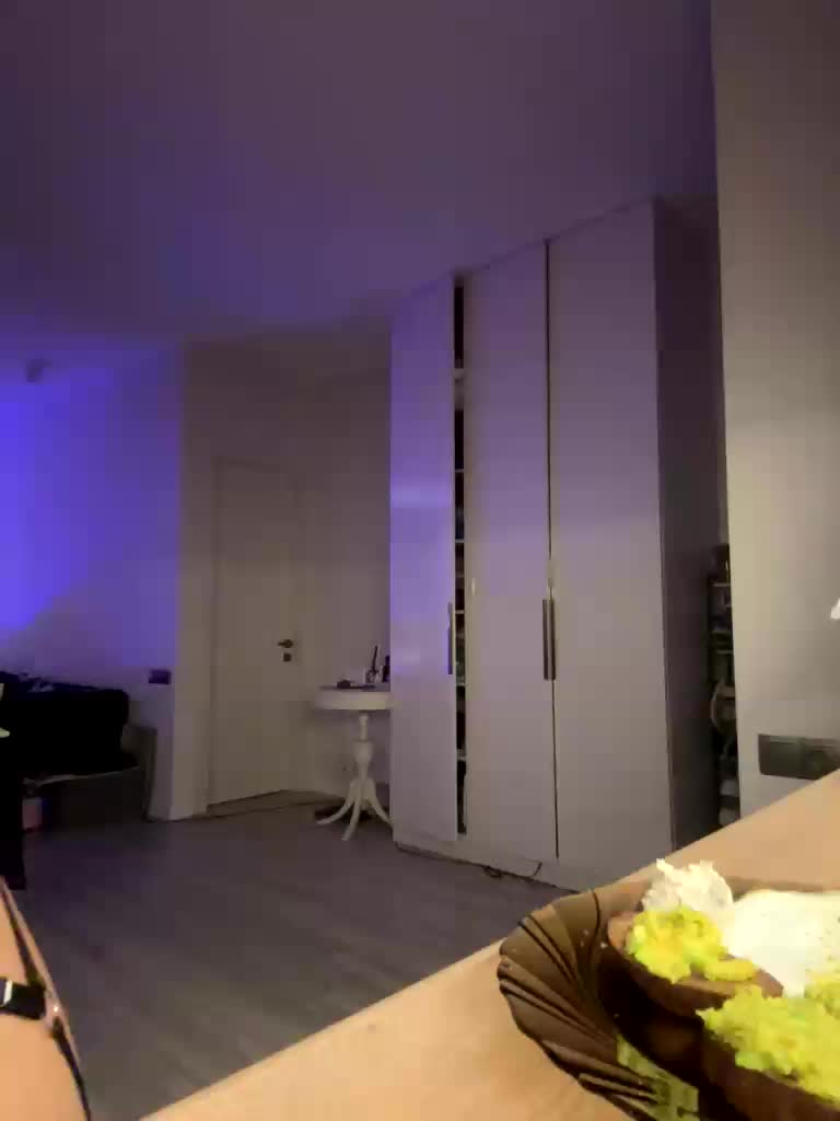 MiaCherry7 Adult Chat August 30, 2025