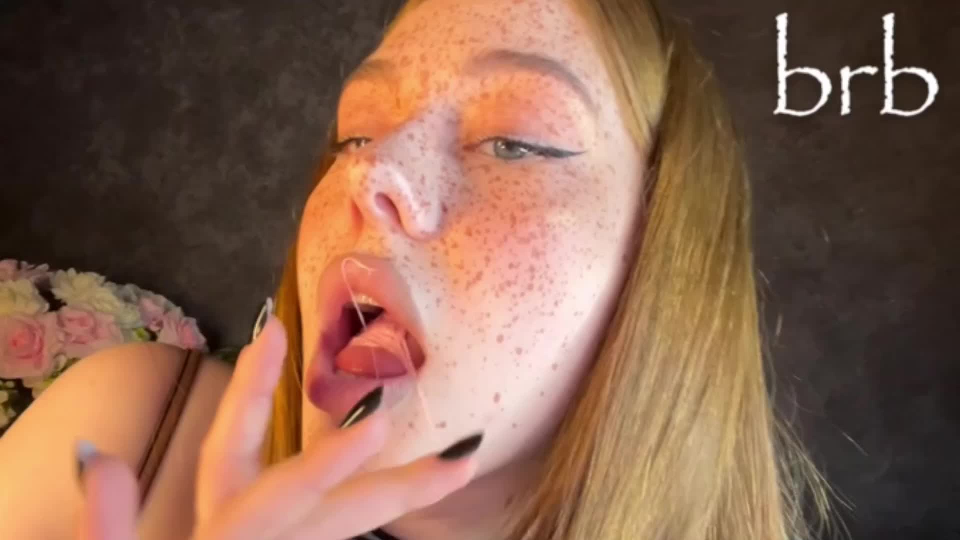 Roxy-Sunny Adult Chat August 30, 2025