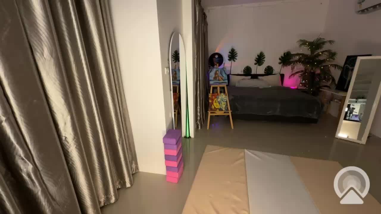 Flexy-Cat Adult Chat August 30, 2025