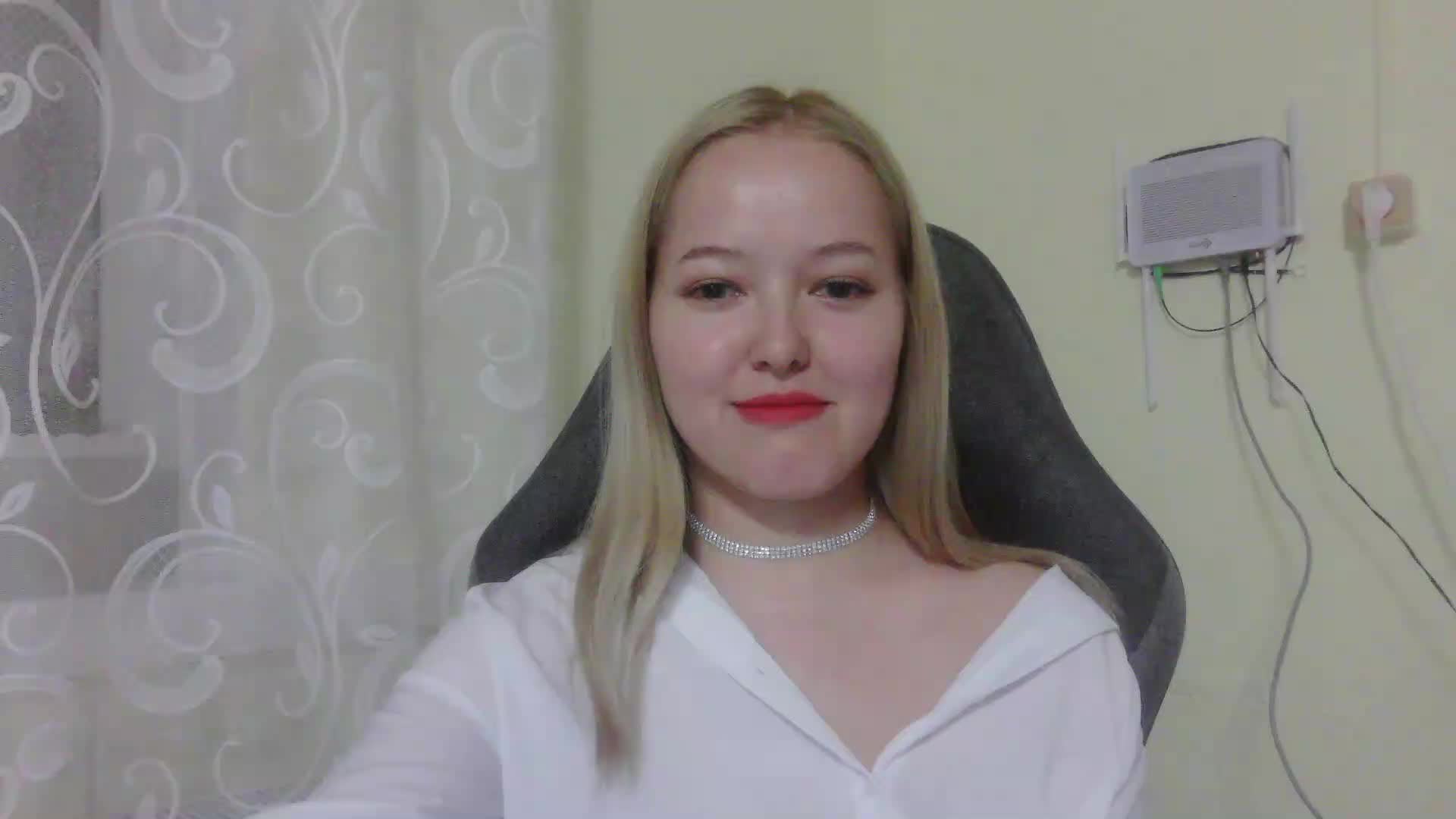 -Sweet-smile- Adult Chat August 30, 2025