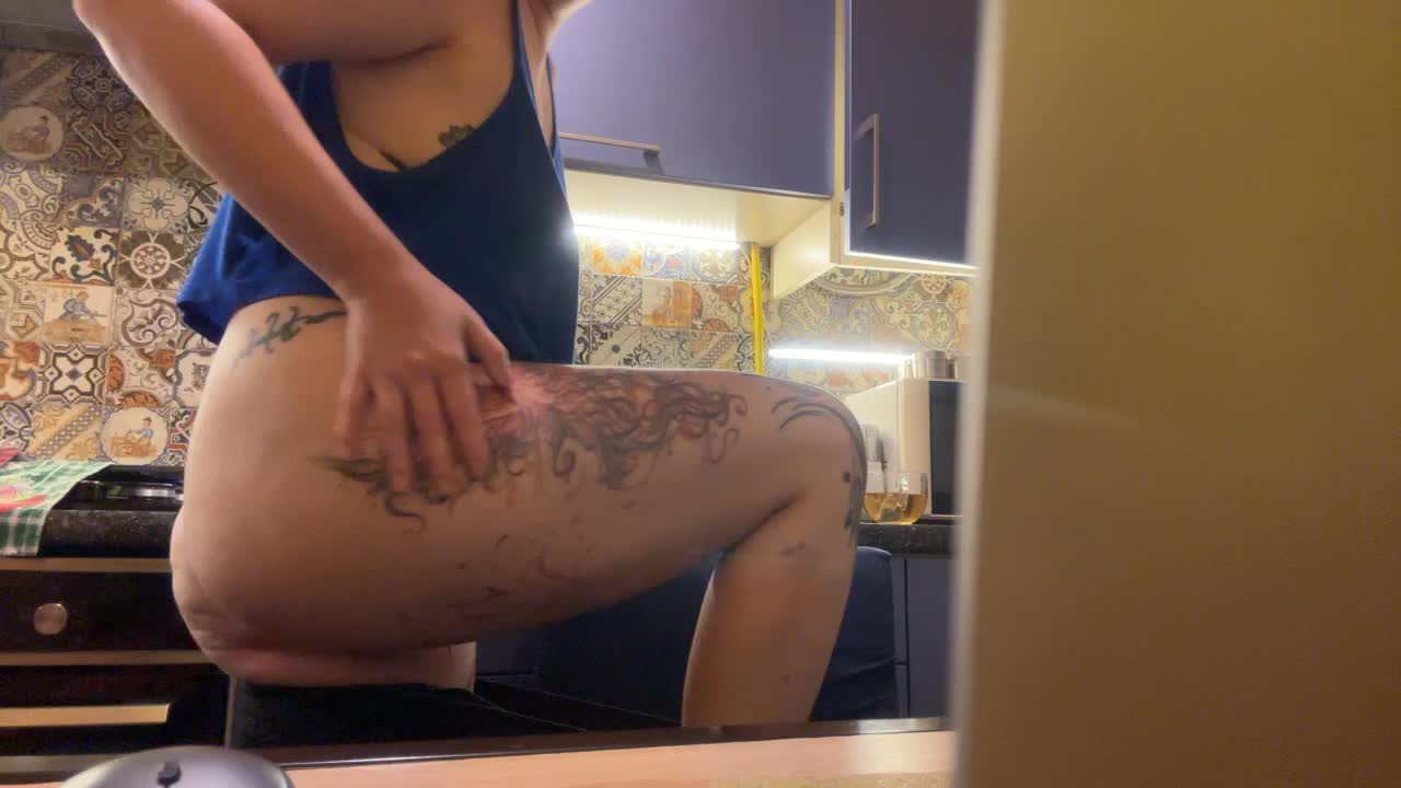 Oksana494 Adult Chat August 30, 2025