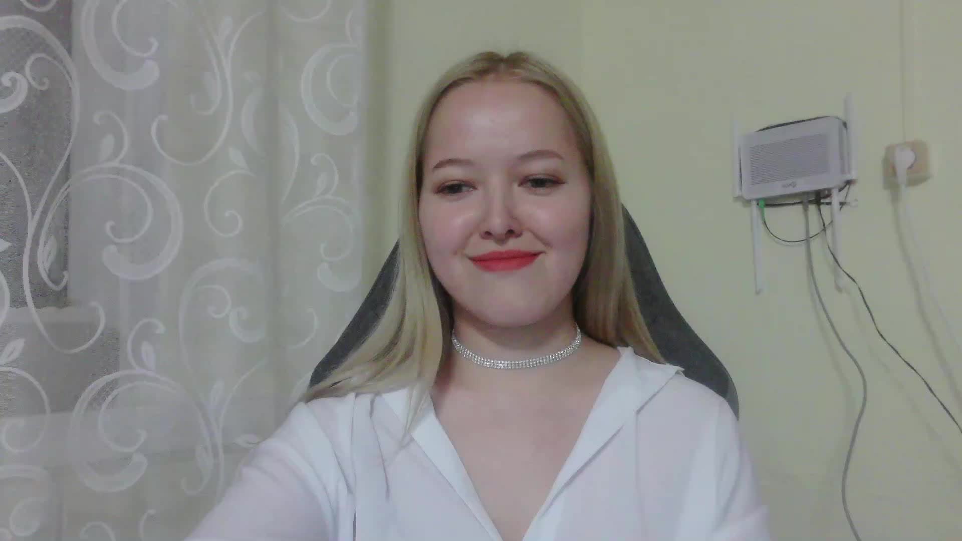 -Sweet-smile- Adult Chat August 30, 2025