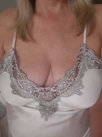 SexiestJess45 Adult Chat August 30, 2025