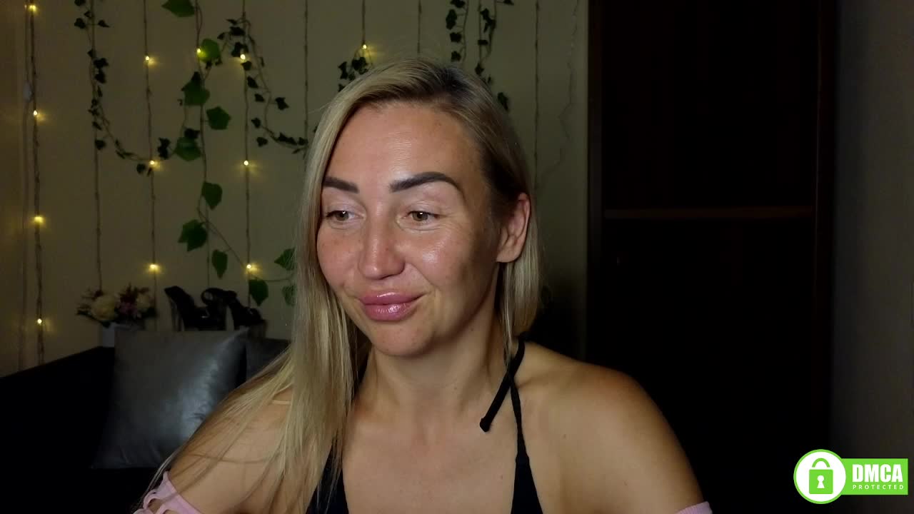 Jullyblondkiss Adult Chat August 30, 2025