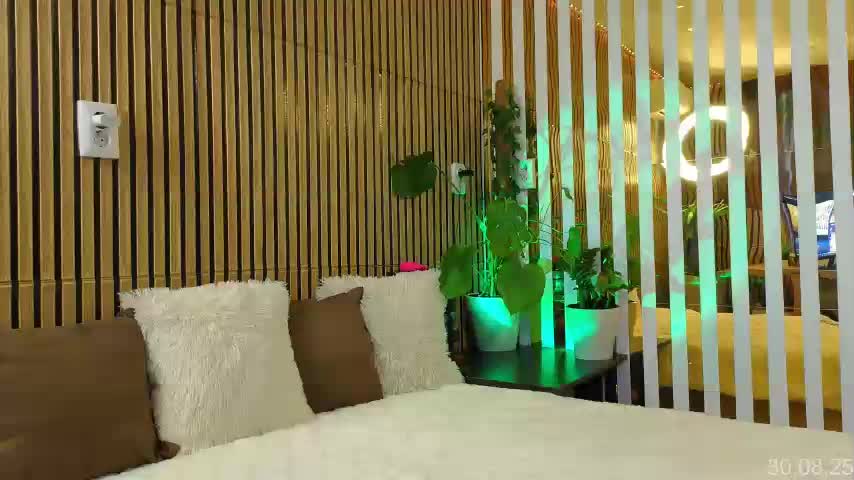 -Violettttta- Adult Chat August 30, 2025