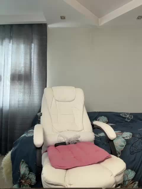 Eva-Bella Adult Chat August 30, 2025