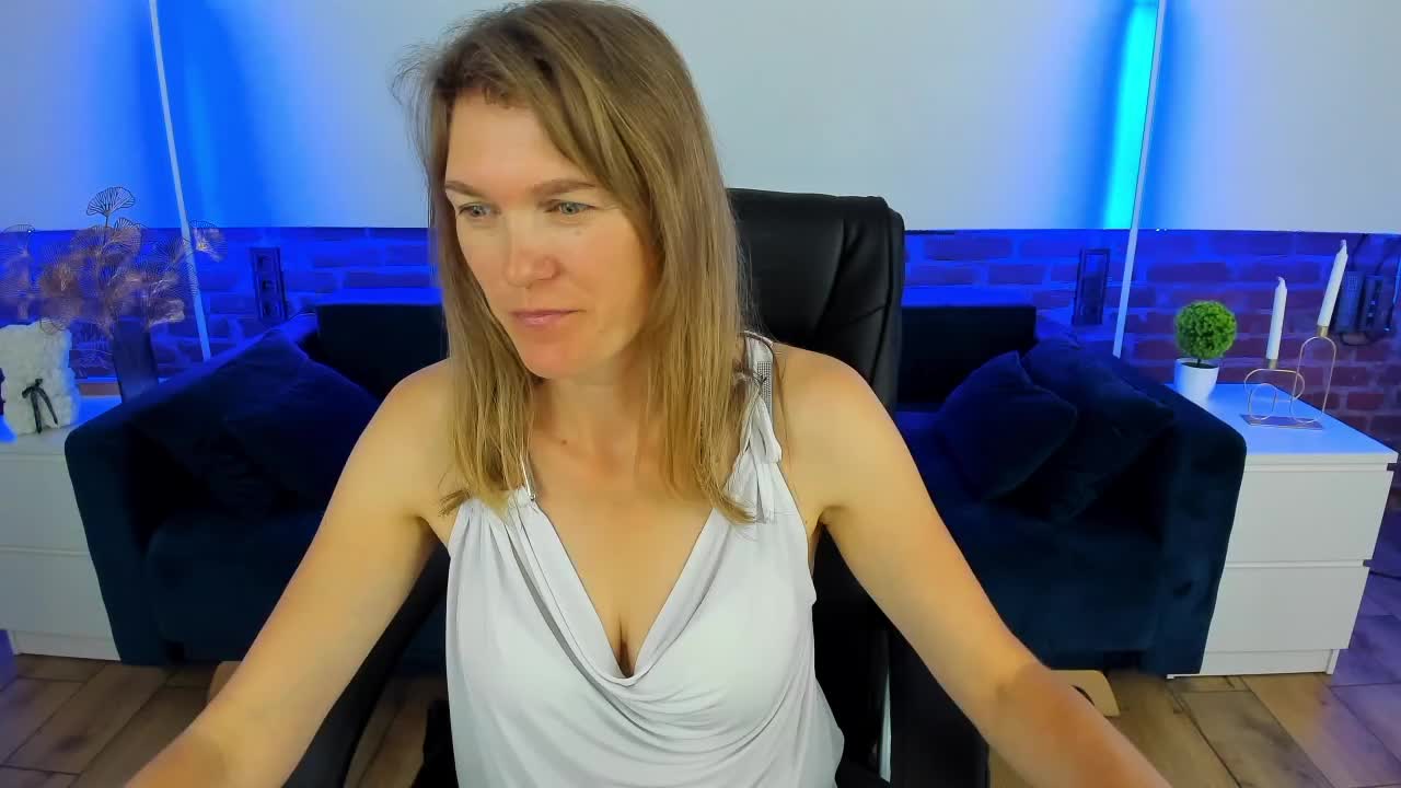 Annabel-xxx Adult Chat August 30, 2025