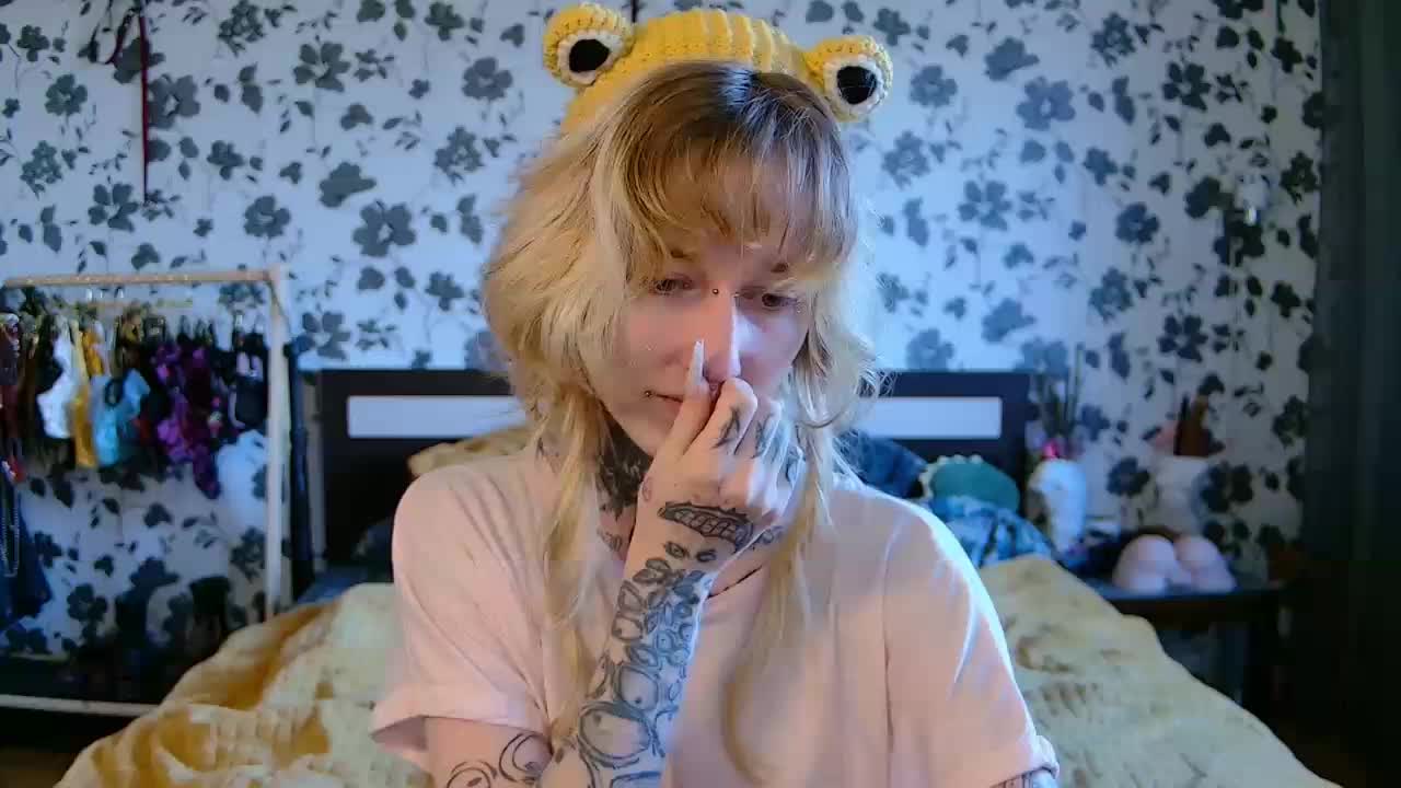 LittleSpaceMouse- Adult Chat August 30, 2025