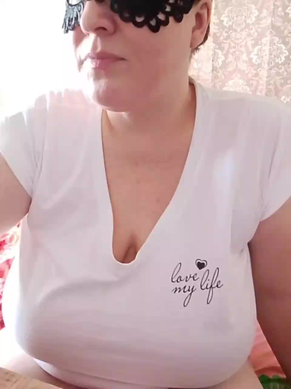 Nastasi_sensual Adult Chat August 30, 2025