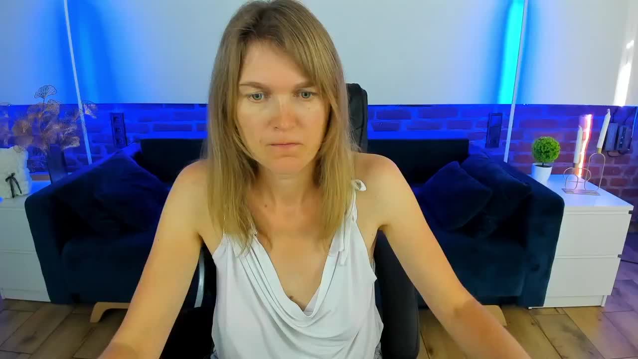 Annabel-xxx Adult Chat August 31, 2025