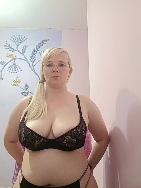 Sweetie454 Adult Chat August 31, 2025