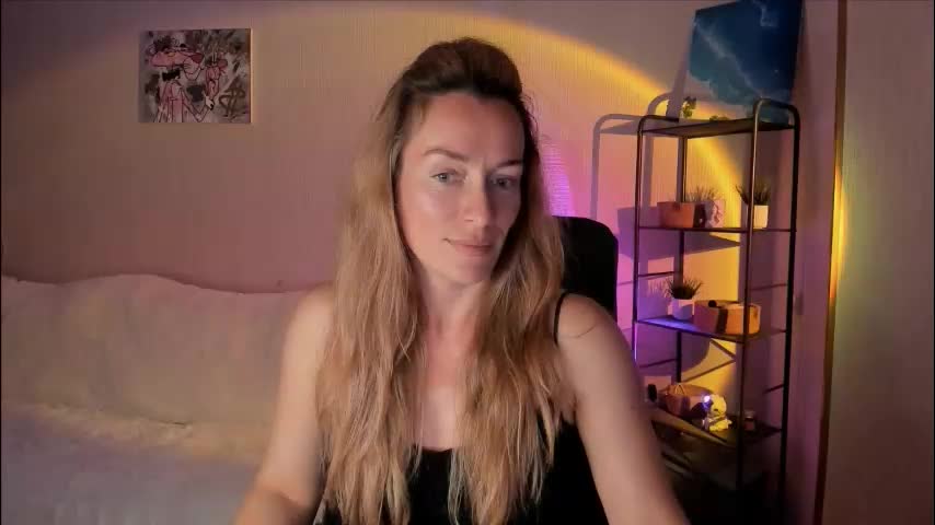 save_the_qween Adult Chat August 30, 2025