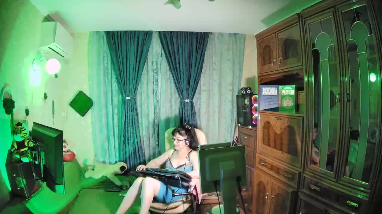 Infodar Adult Chat August 31, 2025