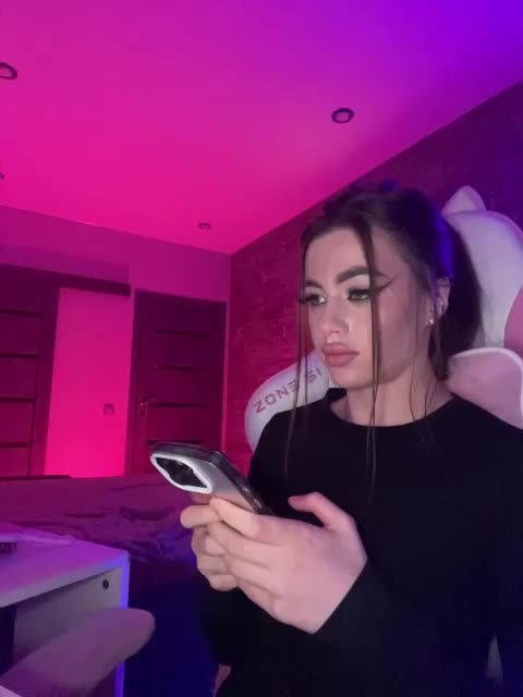 HotGirlEva Adult Chat August 31, 2025