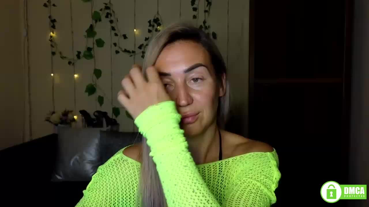 Jullyblondkiss Adult Chat August 31, 2025