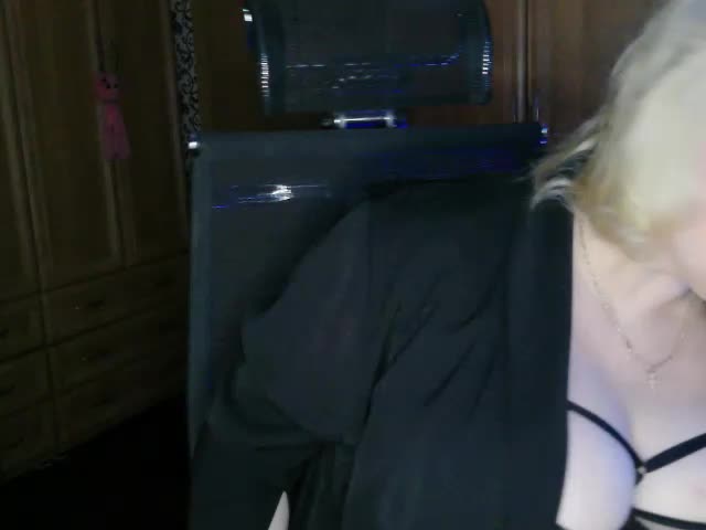 Pavuhi Adult Chat August 31, 2025