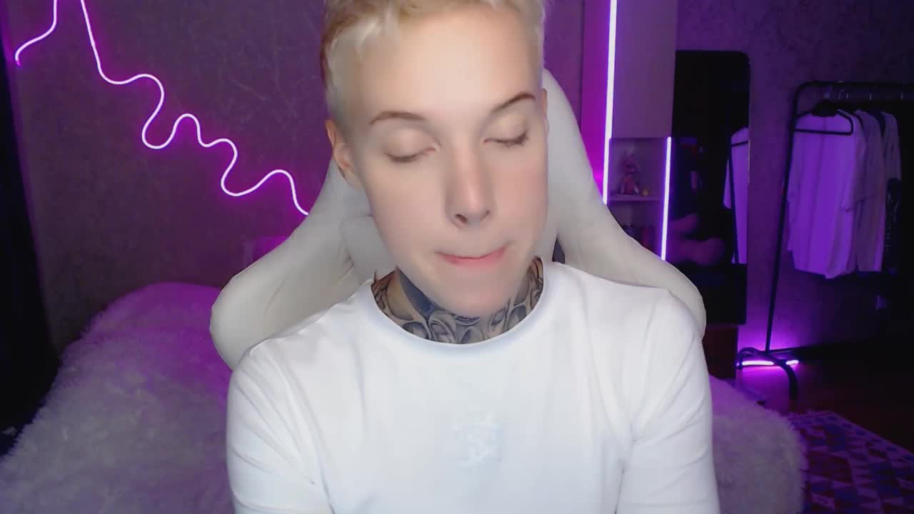 tezes Adult Chat August 31, 2025