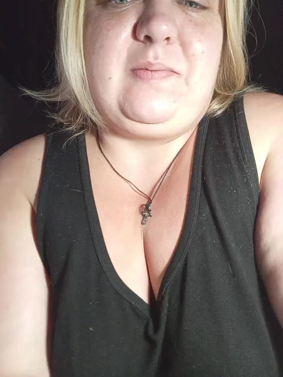 engela-s-1 Adult Chat August 31, 2025