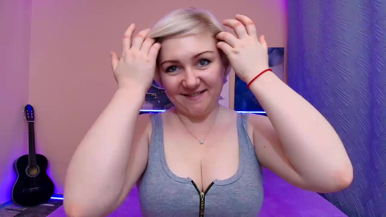 Blond-Pearl Adult Chat August 31, 2025