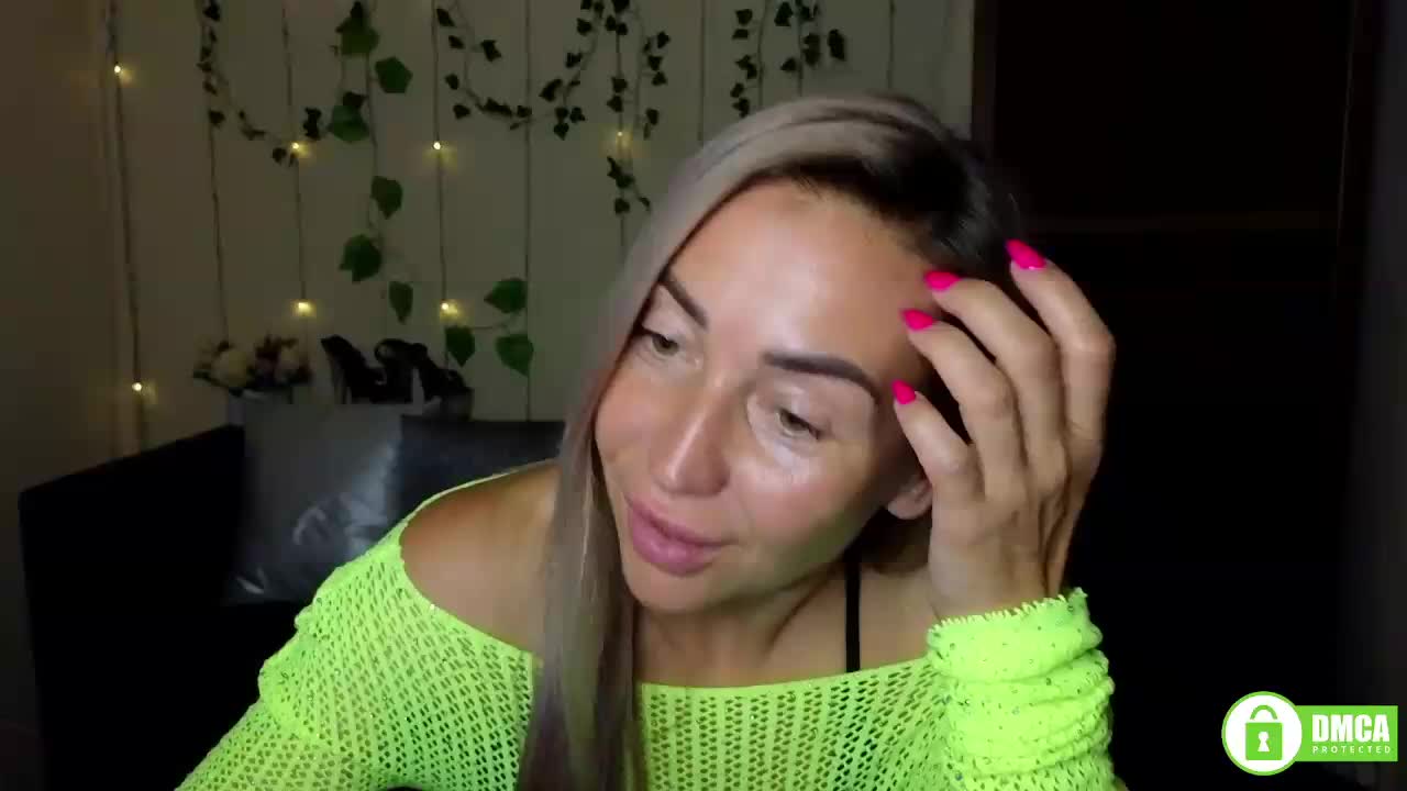 Jullyblondkiss Adult Chat August 31, 2025